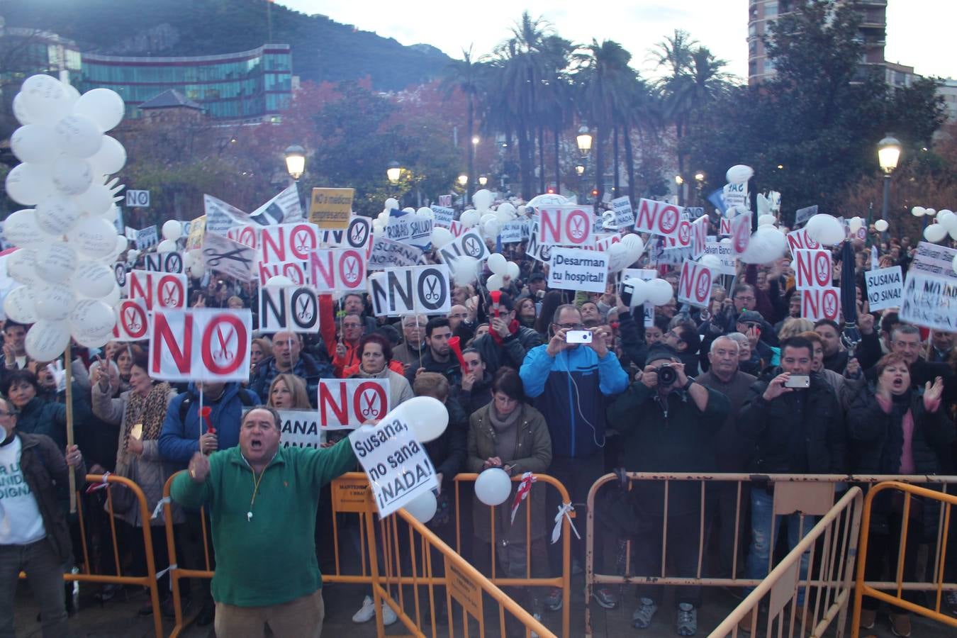 Unas 2.000 personas protestan en Jaén contra el «caos sanitario»