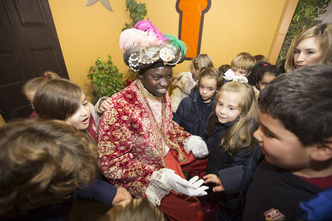 El Cartero Real ya recibe a los niños por Navidad