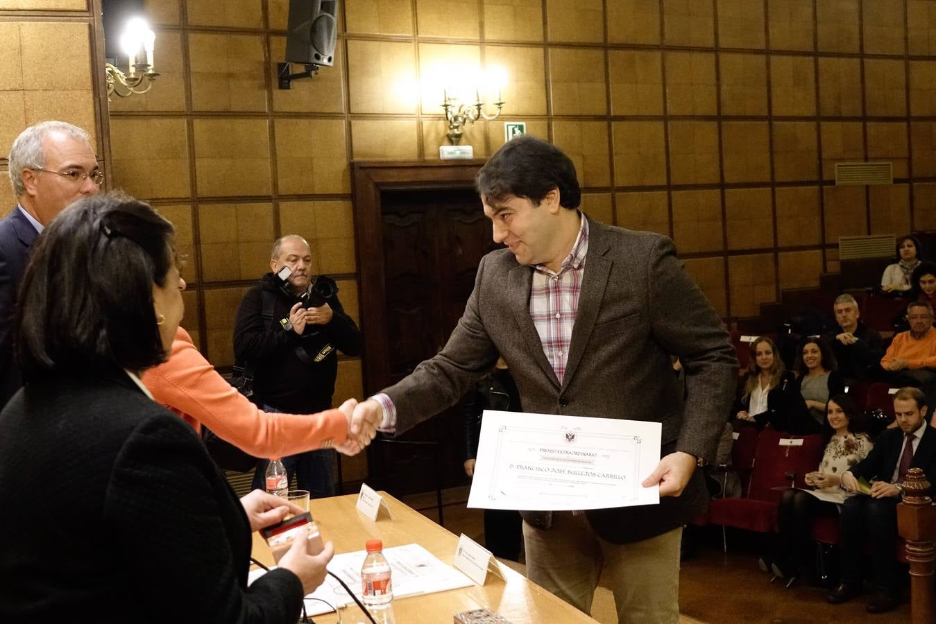 La UGR premia a los autores de las 44 mejores tesis doctorales