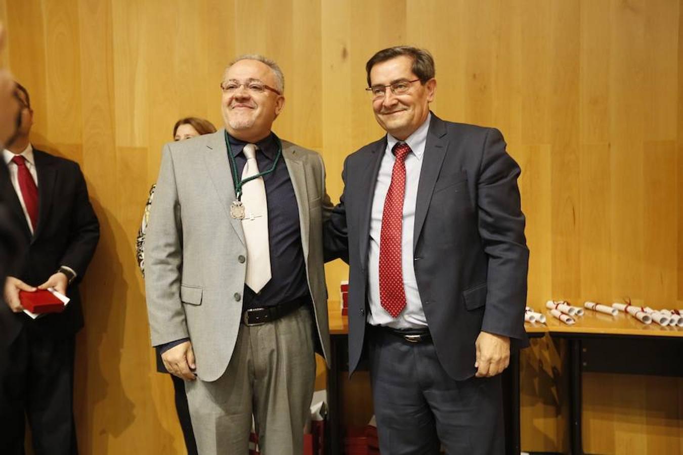 Medallas por un cuarto de siglo trabajando en Diputación