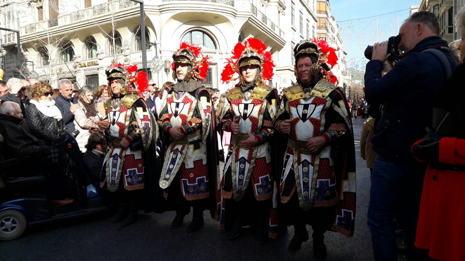 Granada celebra 525 aniversario de La Toma con un cruce de gritos sin incidentes