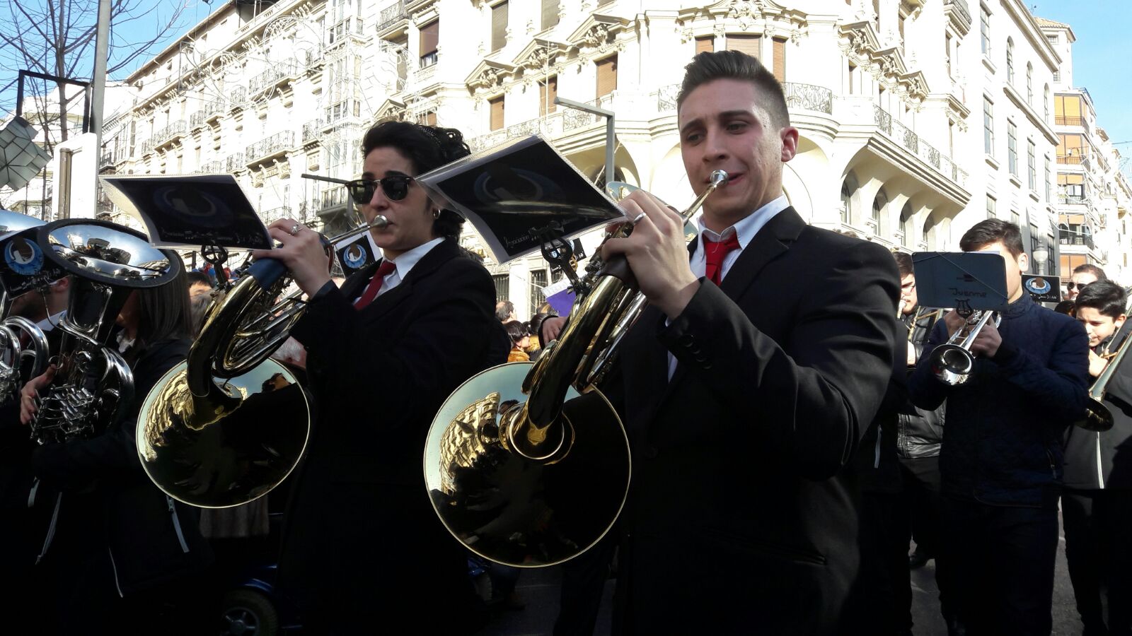 Granada celebra 525 aniversario de La Toma con un cruce de gritos sin incidentes