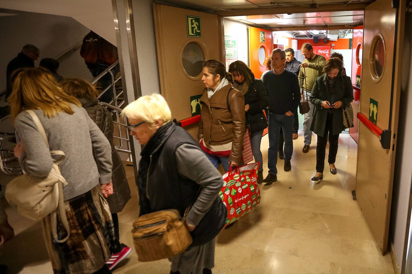 Granada &#039;carga&#039; en el inicio de las rebajas