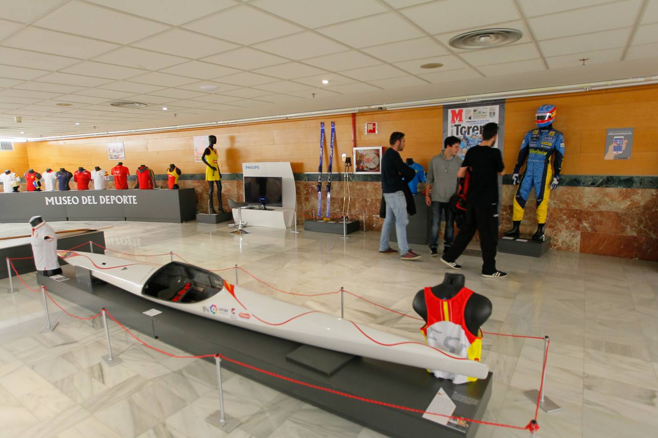 Casi un millar de visitantes recibe el Museo del Deporte