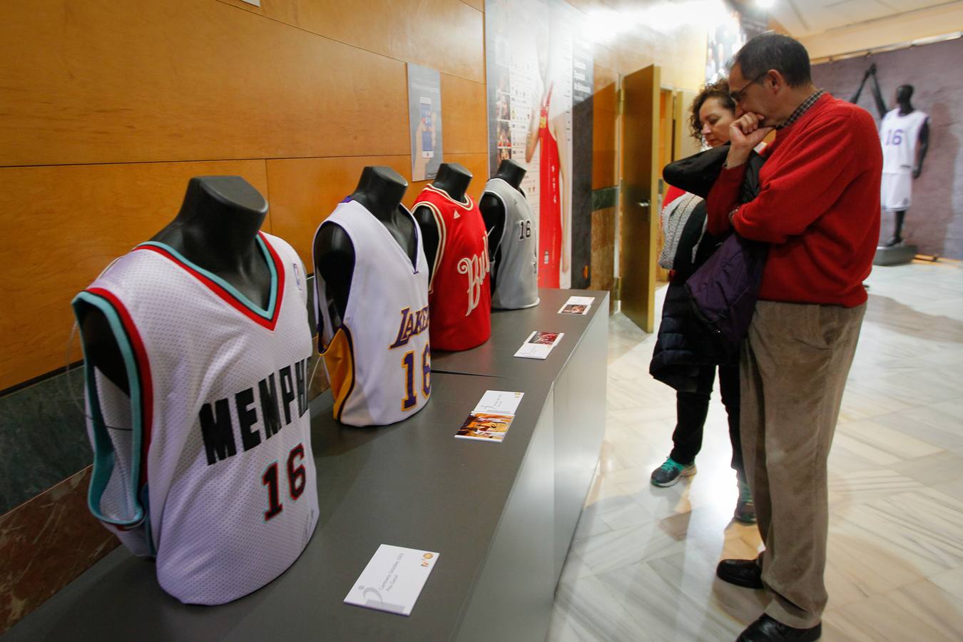 Casi un millar de visitantes recibe el Museo del Deporte