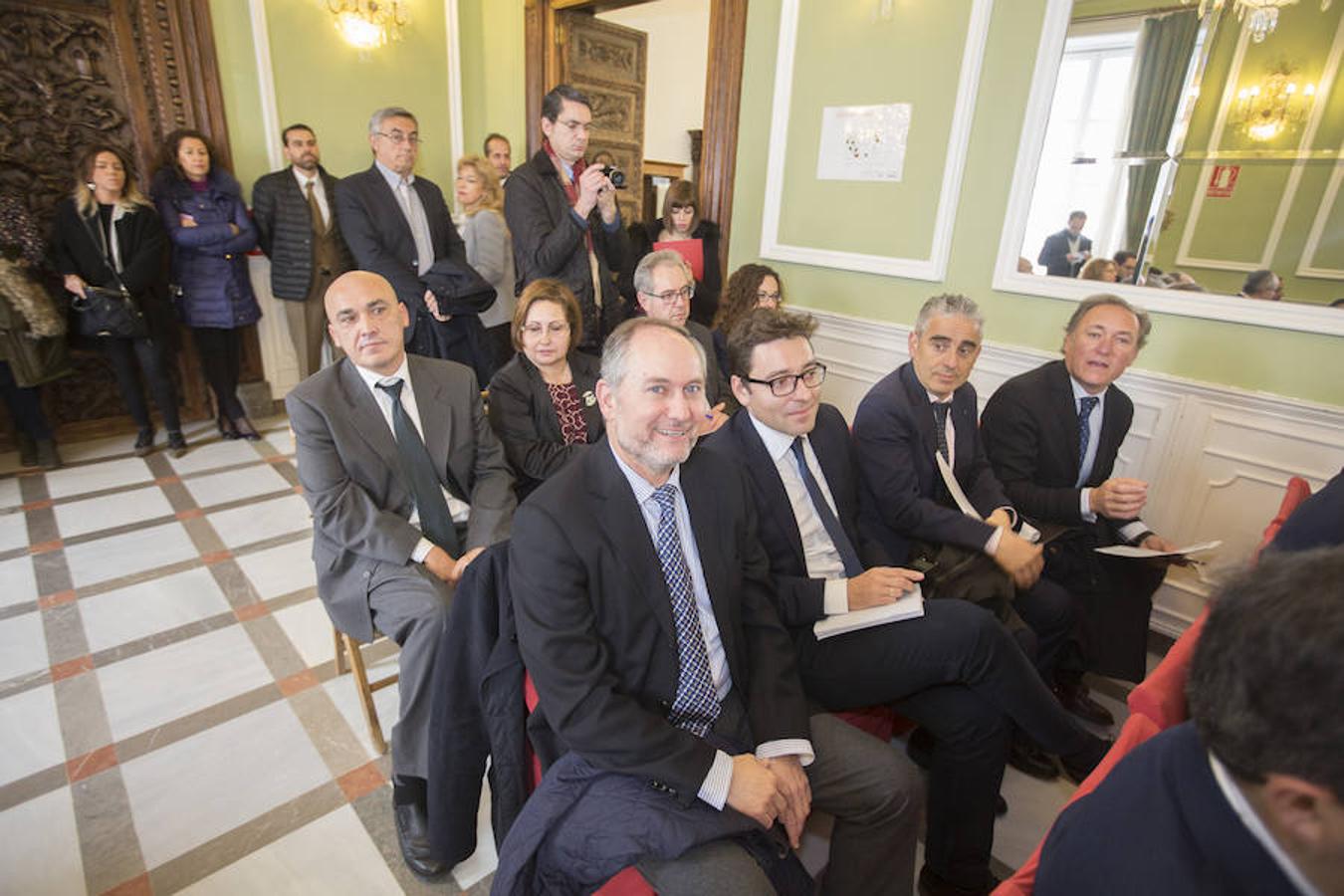 Las instituciones se conjuran en el I Foro Granada-Motril