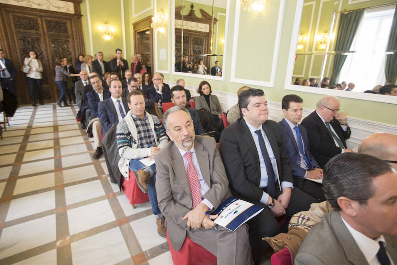 Las instituciones se conjuran en el I Foro Granada-Motril