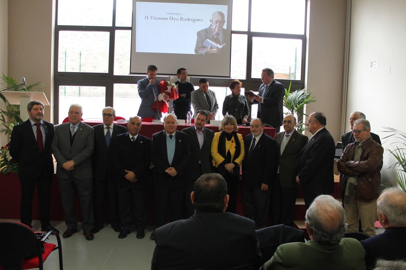 El «único e irrepetible» Vicente Oya