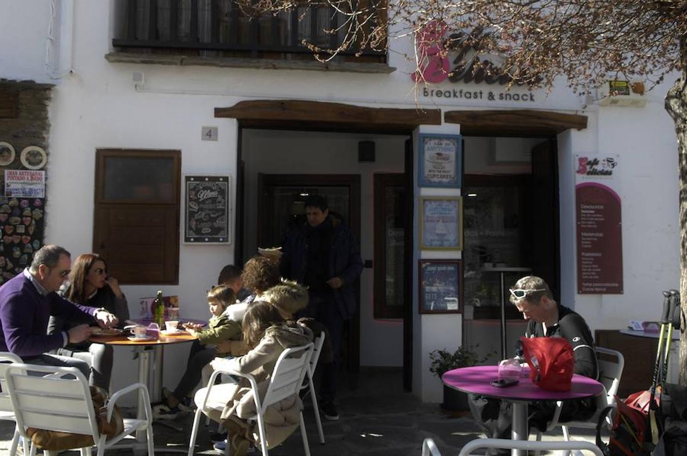 Lleno en Capileira por el Día de Andalucía