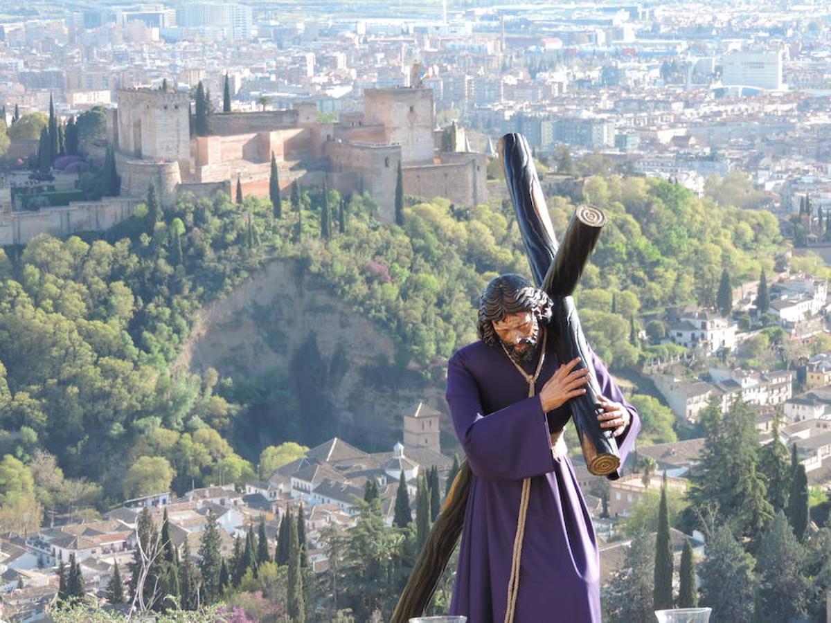 Y las calles anticiparon la Semana Santa