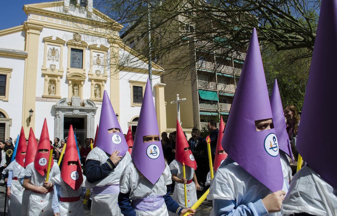 Procesiones con niños en Granada