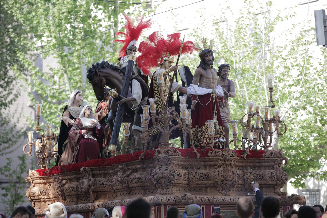 La Amargura reina entre sus fieles y devotos