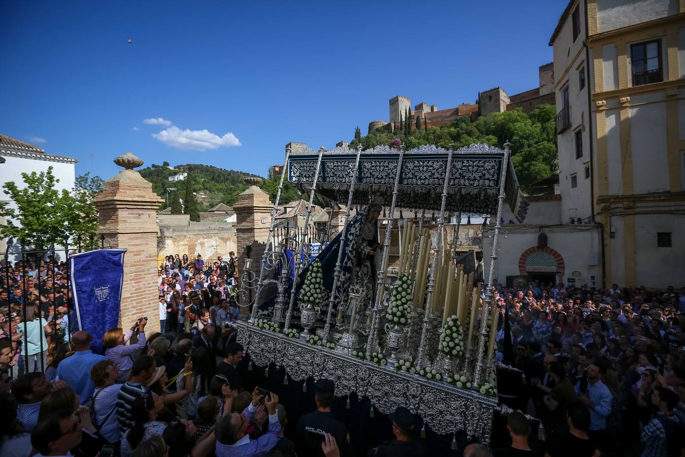 Concha, la cofradía que ve la Alhambra