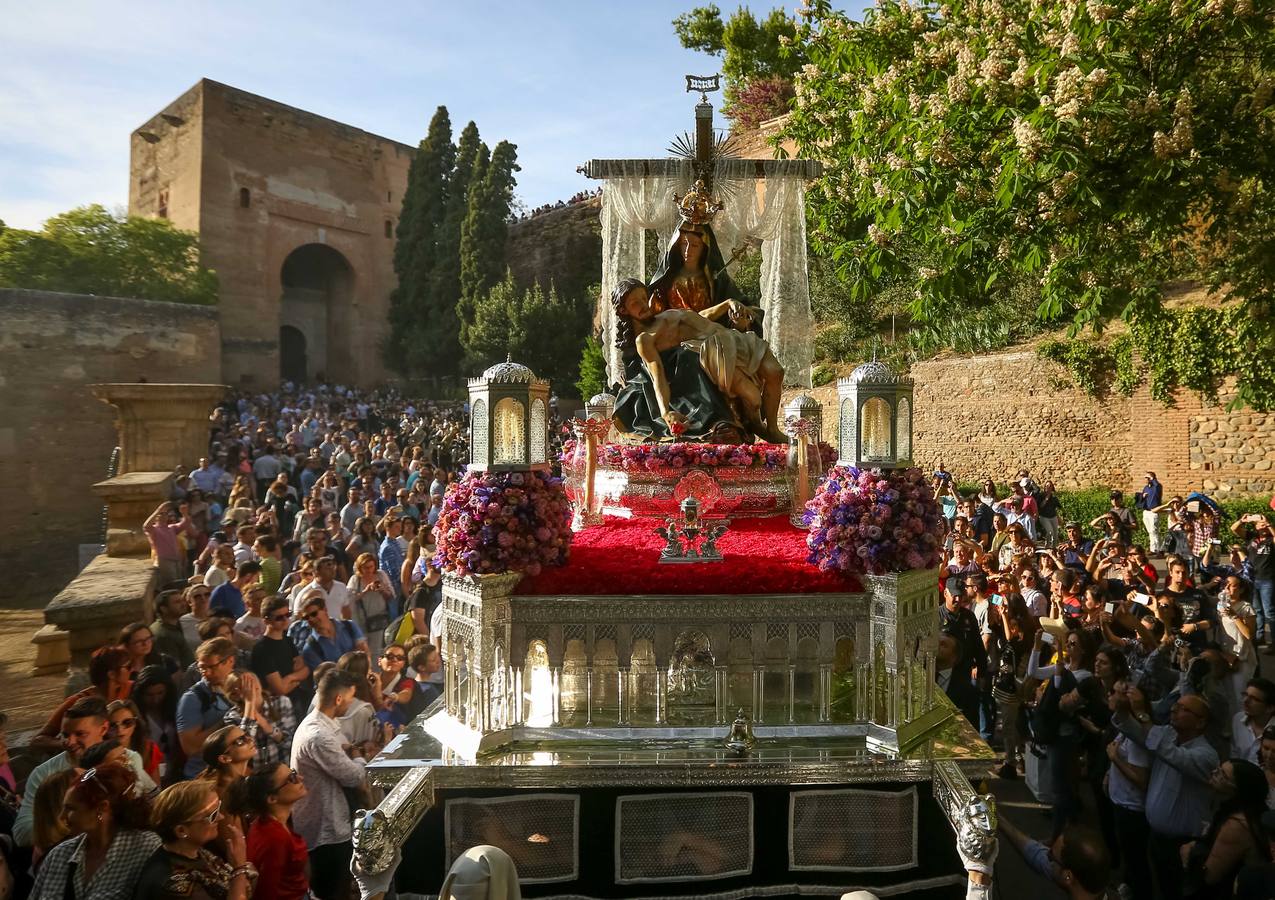 Sábado Santo con la Alhambra