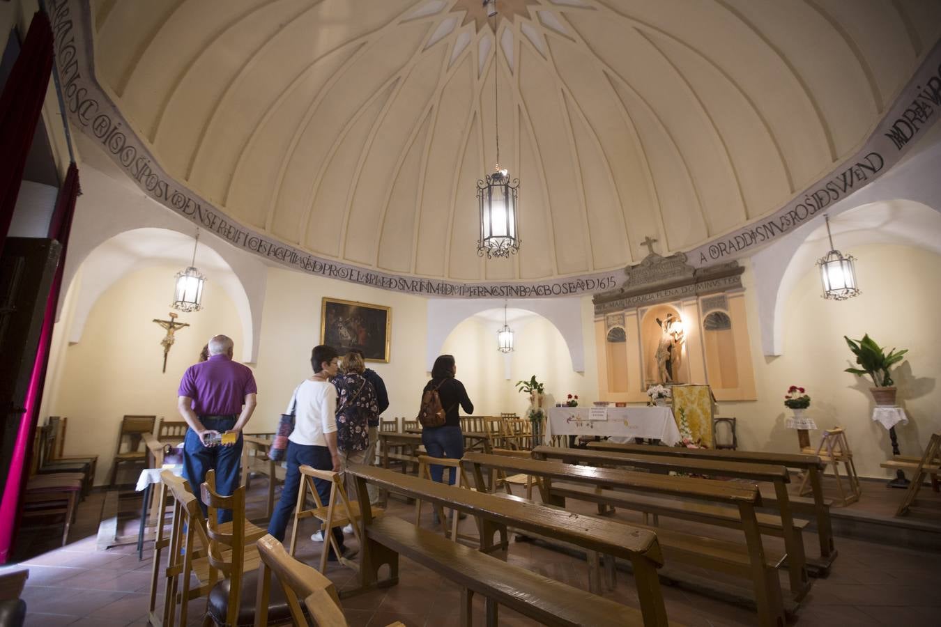 Las colas adornan el Día de los Monumentos