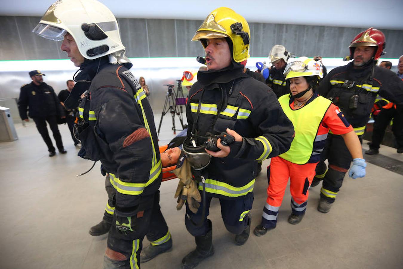 Simulacro de incendio en el metro de Granada