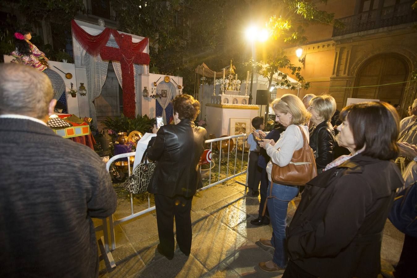 Tercer premio de calles y plazas para la Hermandad del Rosario (plaza Alonso Cano)