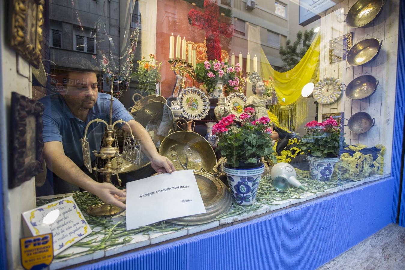 Tercer premio de escaparates para el estudio fotográfico Mundo Imagen