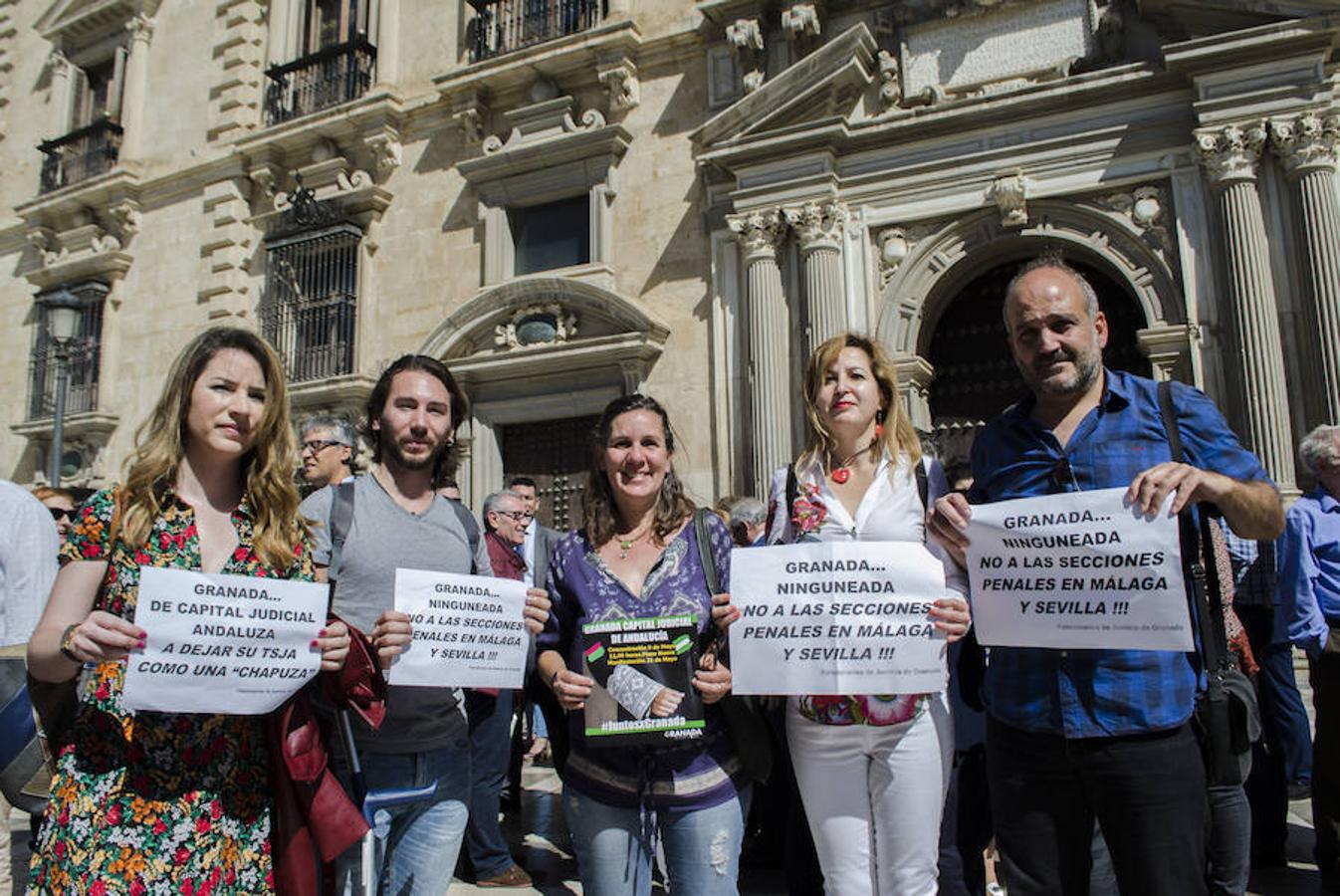 Primera concentración en Granada para que no se disperse el TSJA