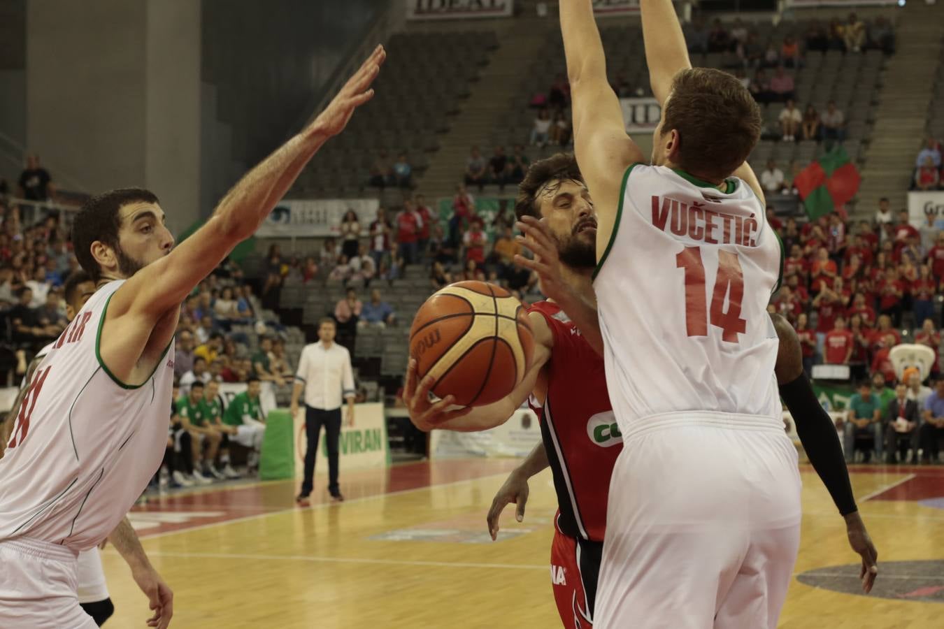 El Covirán cede en el Palacio