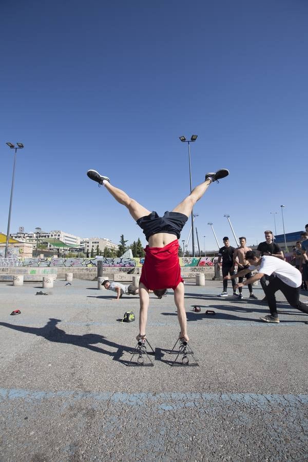 Street Workout, la otra vida del botellódromo