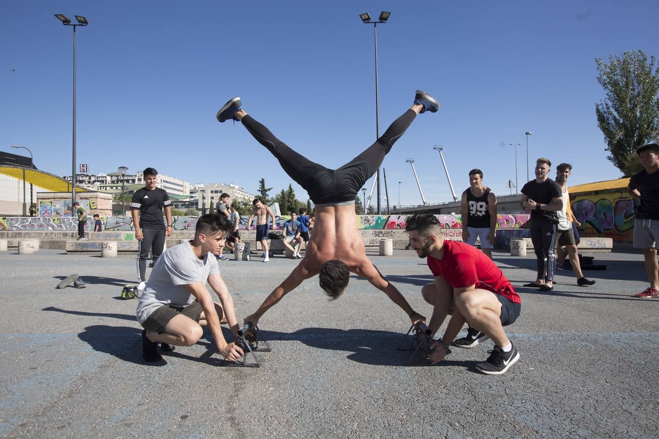 Street Workout, la otra vida del botellódromo