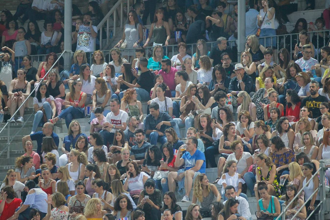 El mejor ambiente en el concierto de Ricky Martin en Granada