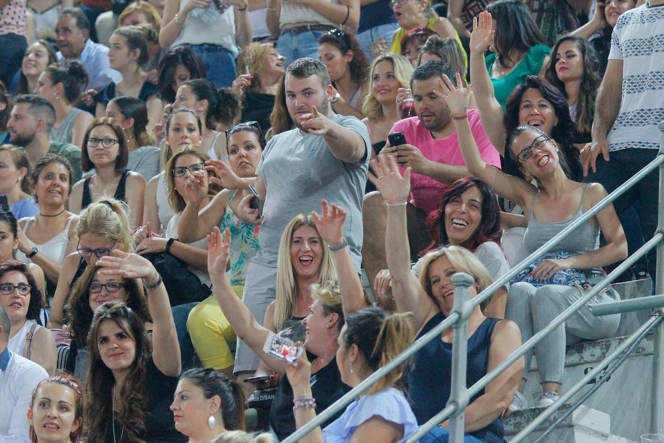 El mejor ambiente en el concierto de Ricky Martin en Granada