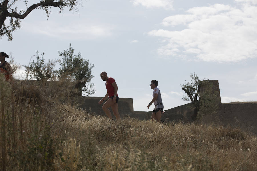 Al lado de la muralla