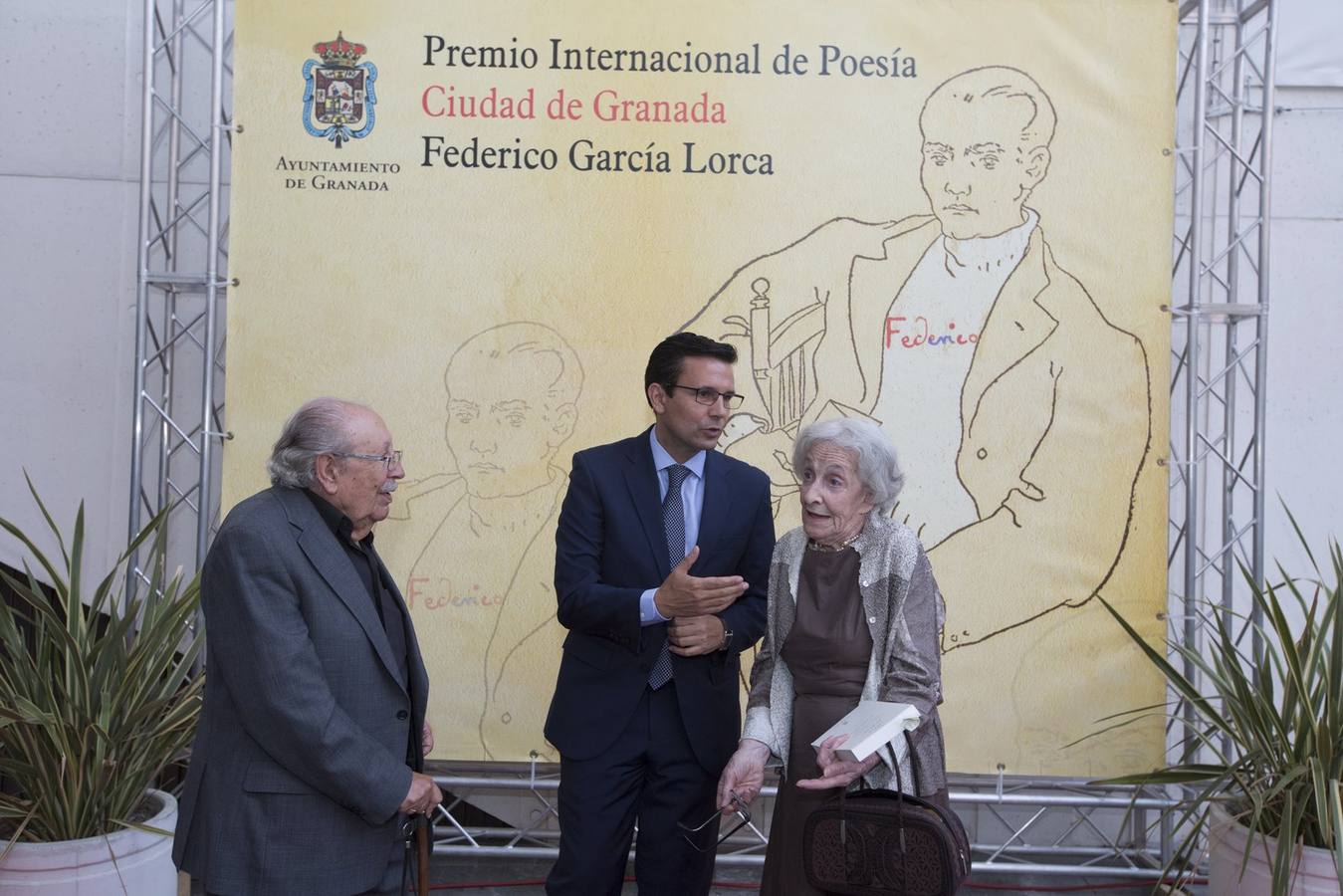 Ida Vitale recalca el poder hipnótico de Federico al recoger el Premio García Lorca