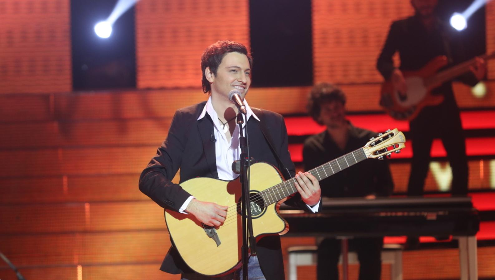 El momentazo en el que el granadino Fran Valenzuela pide matrimonio a su chica en &#039;Tu Cara No Me Suena Todavía&#039;