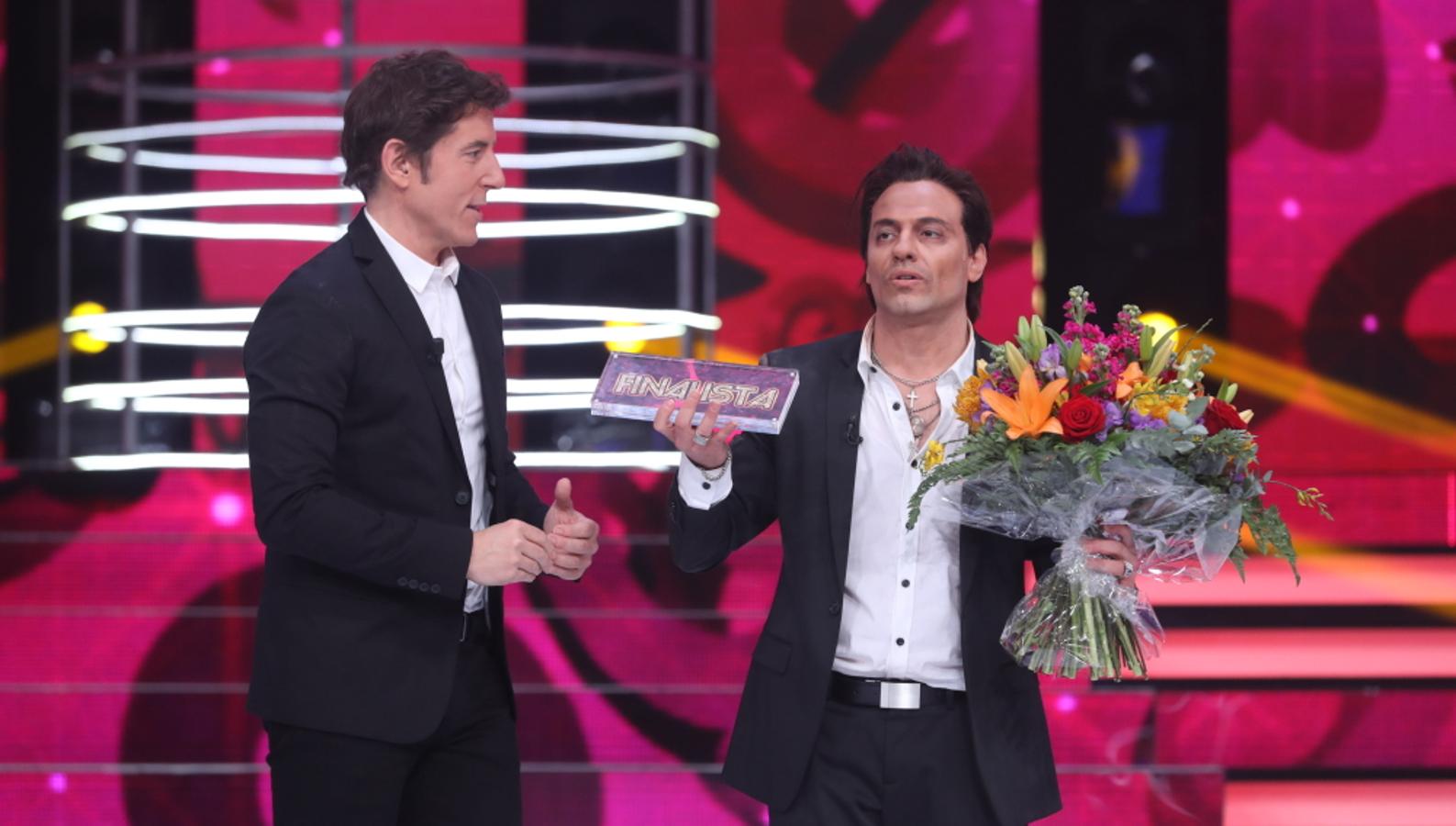 El momentazo en el que el granadino Fran Valenzuela pide matrimonio a su chica en &#039;Tu Cara No Me Suena Todavía&#039;