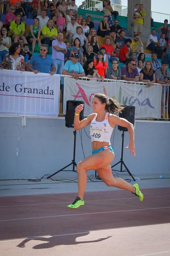 Granada luce en su fiesta del tartán