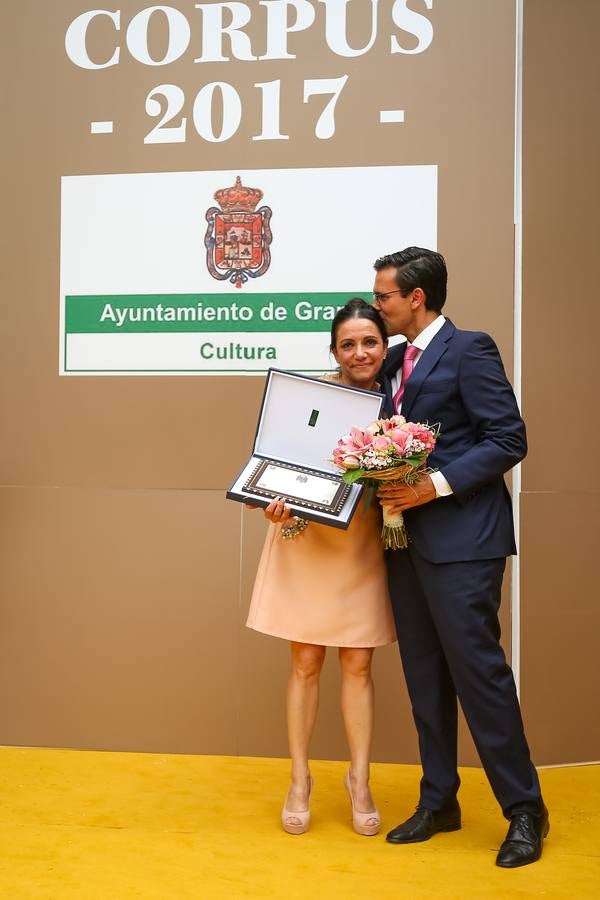 &quot;¡Granadinos! Fe y jolgorio, y a disfrutar la fiesta&quot;