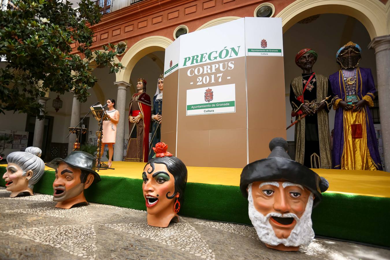 &quot;¡Granadinos! Fe y jolgorio, y a disfrutar la fiesta&quot;