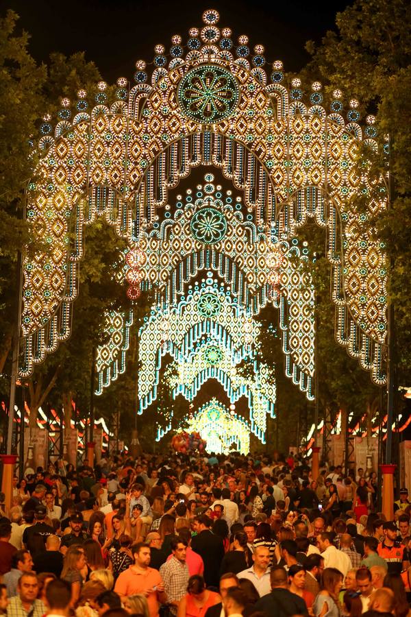 Primera noche de feria en Almanjáyar