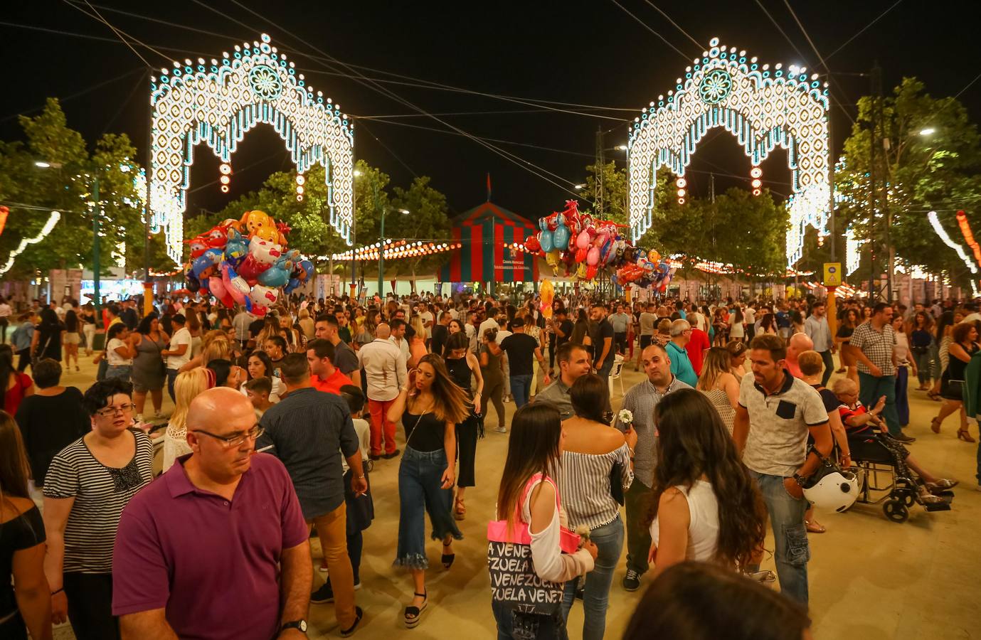 Primera noche de feria en Almanjáyar