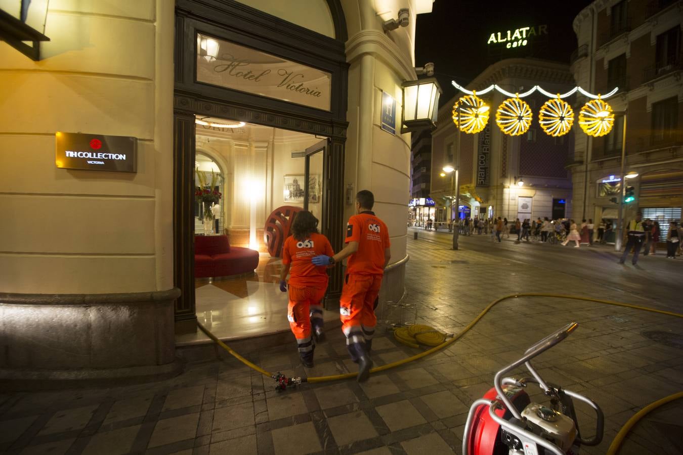 Un incendio en el Hotel Victoria crea expectación Puerta Real