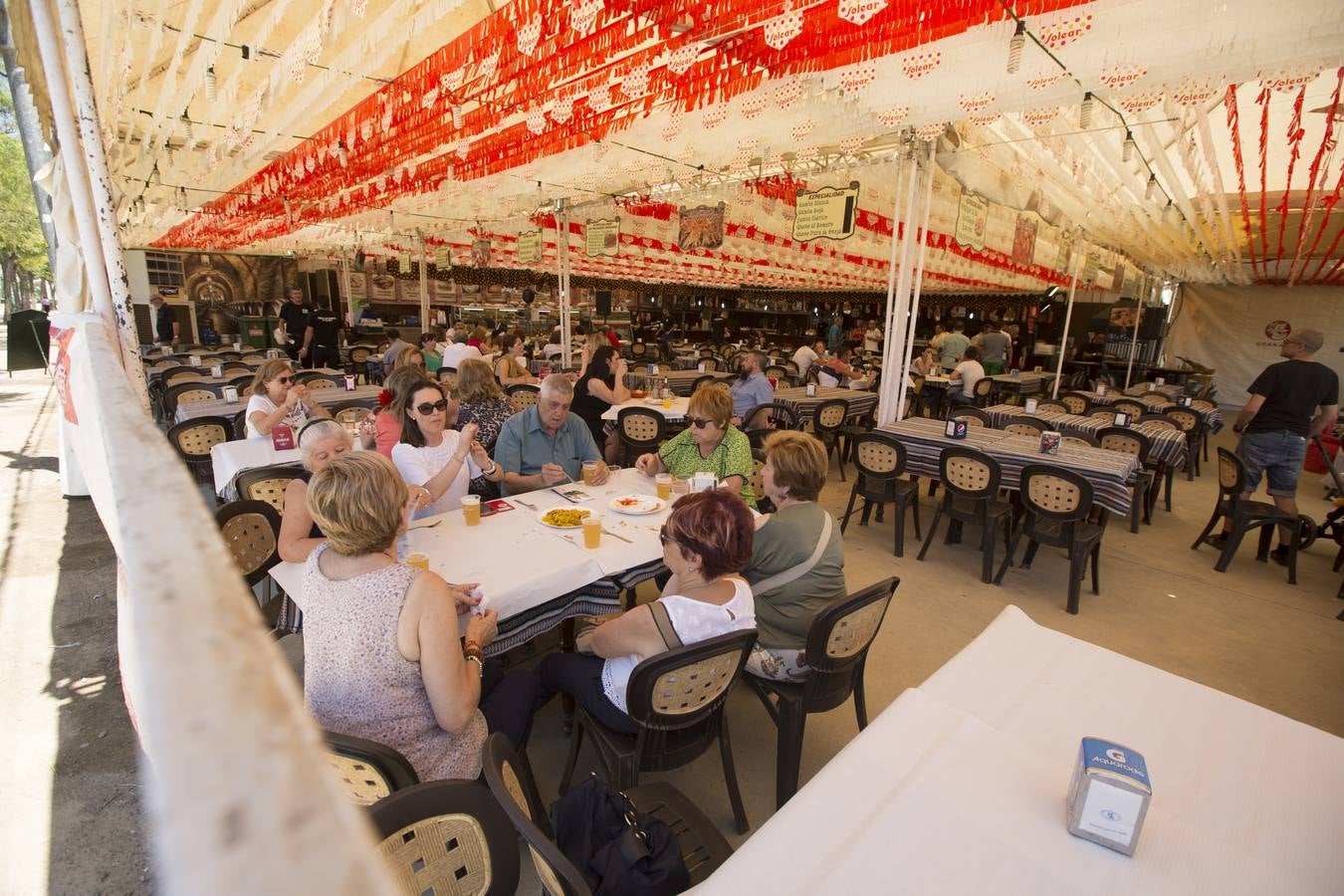 Resacón en la feria.... mogollón en la playa