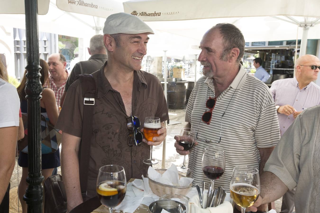 Y aquí estamos de nuevo