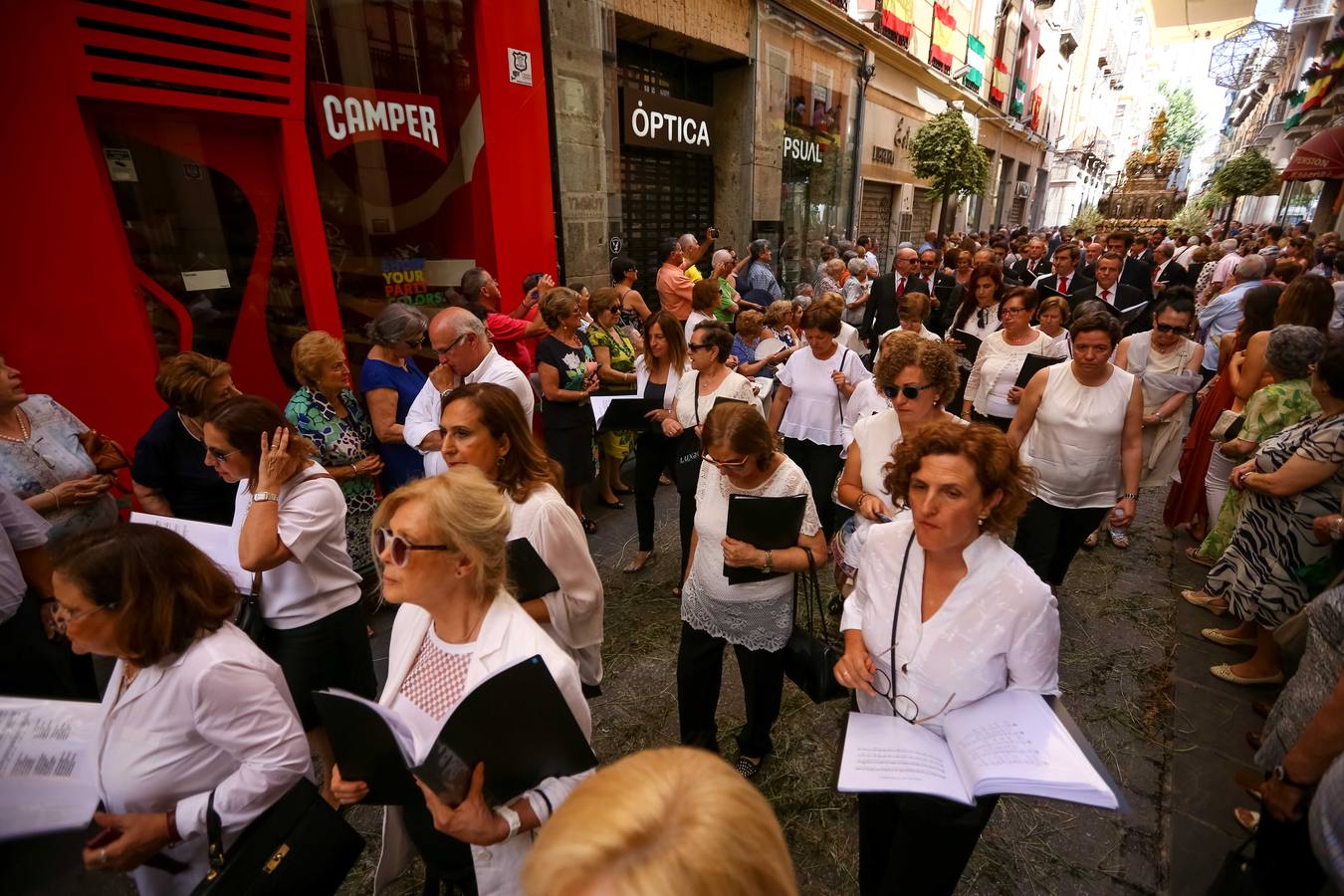 Ambiente durante la procesión del Corpus