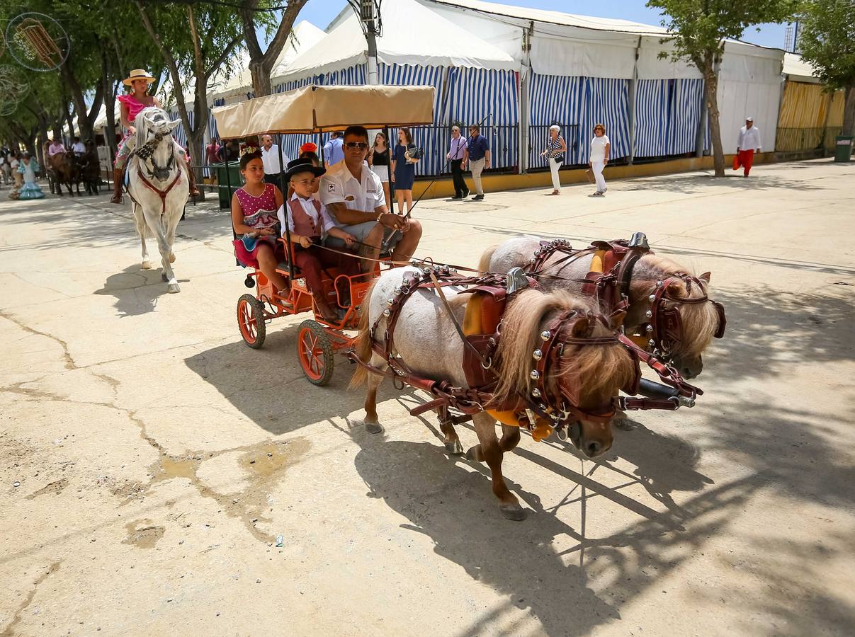 Ambiente en el ferial de Almanjáyar