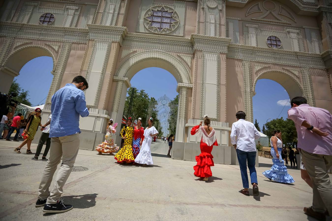 Ambiente en el ferial de Almanjáyar