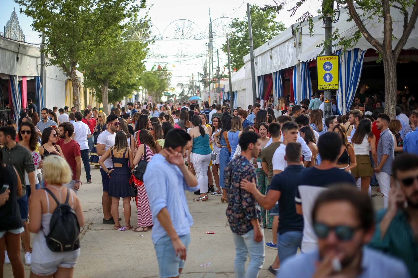 Los futuros universitarios conquistan el ferial