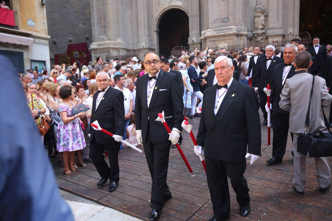 La procesión marca el día grande del Corpus (I)