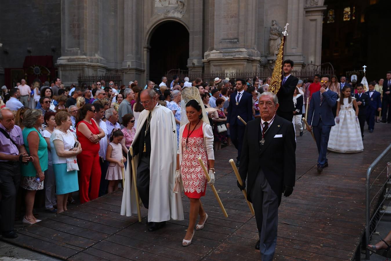 La procesión marca el día grande del Corpus (I)