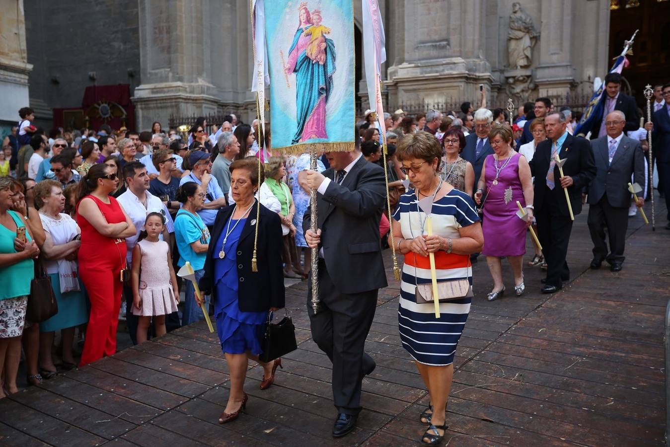 La procesión marca el día grande del Corpus (II)