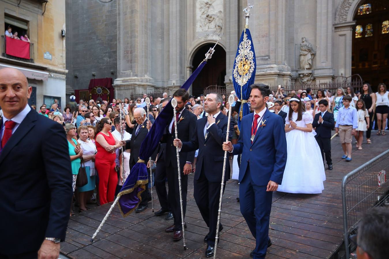 La procesión marca el día grande del Corpus (II)