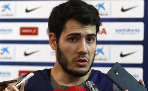 Alex Abrines, en una rueda de prensa. 