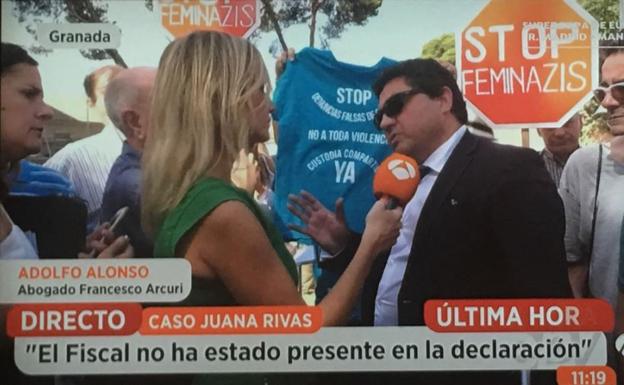Los carteles de ‘Stop Feminazis’ en los juzgados de Granada indignan a las redes